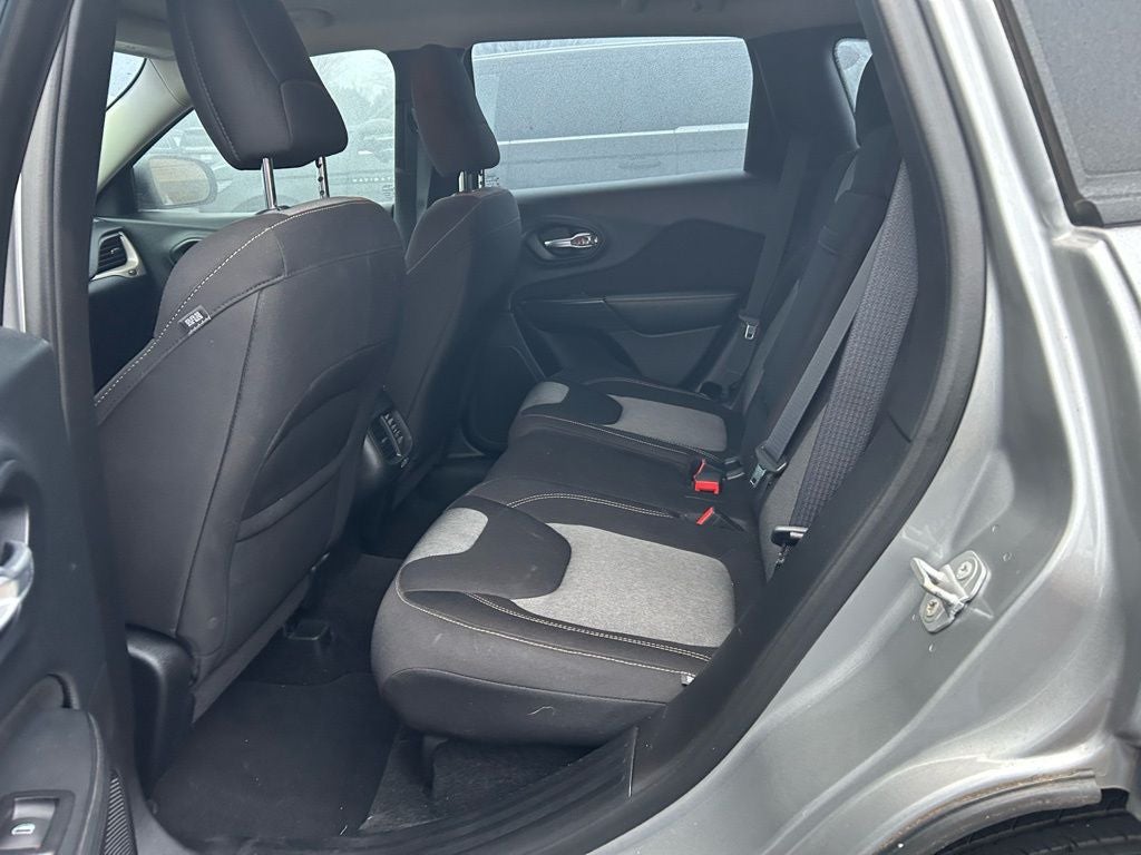 2015 Jeep Cherokee Sport