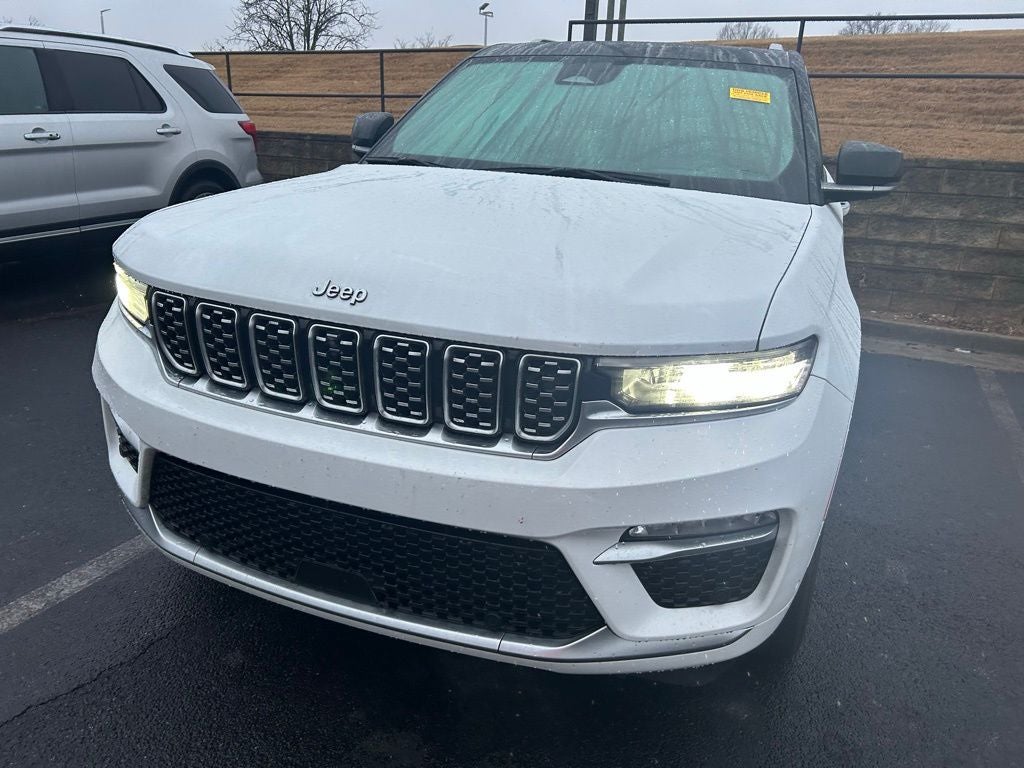 2022 Jeep Grand Cherokee Summit