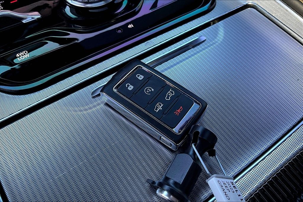 2023 Jeep Grand Wagoneer L Series III