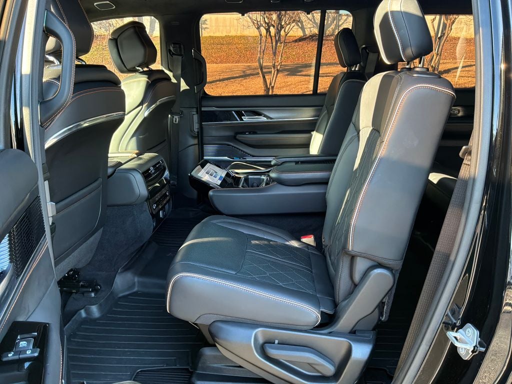 2023 Jeep Grand Wagoneer Series III