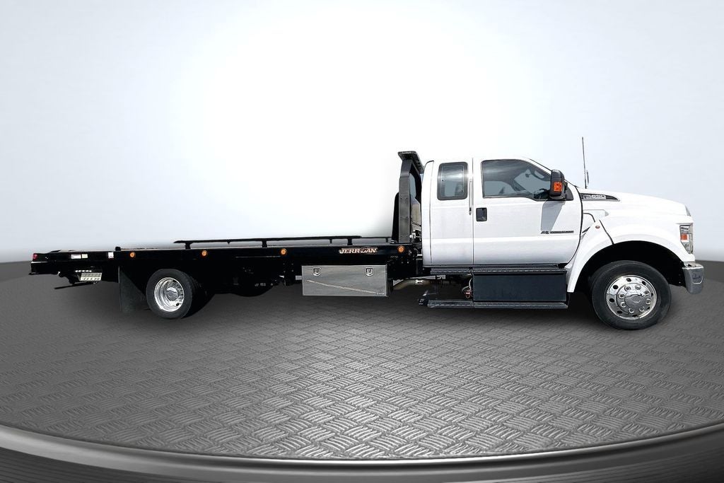 2023 Ford F-650SD Base
