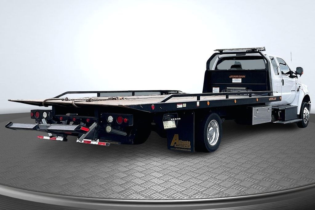 2023 Ford F-650SD Base
