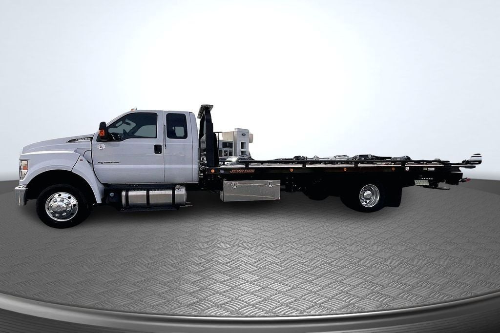 2023 Ford F-650SD Base