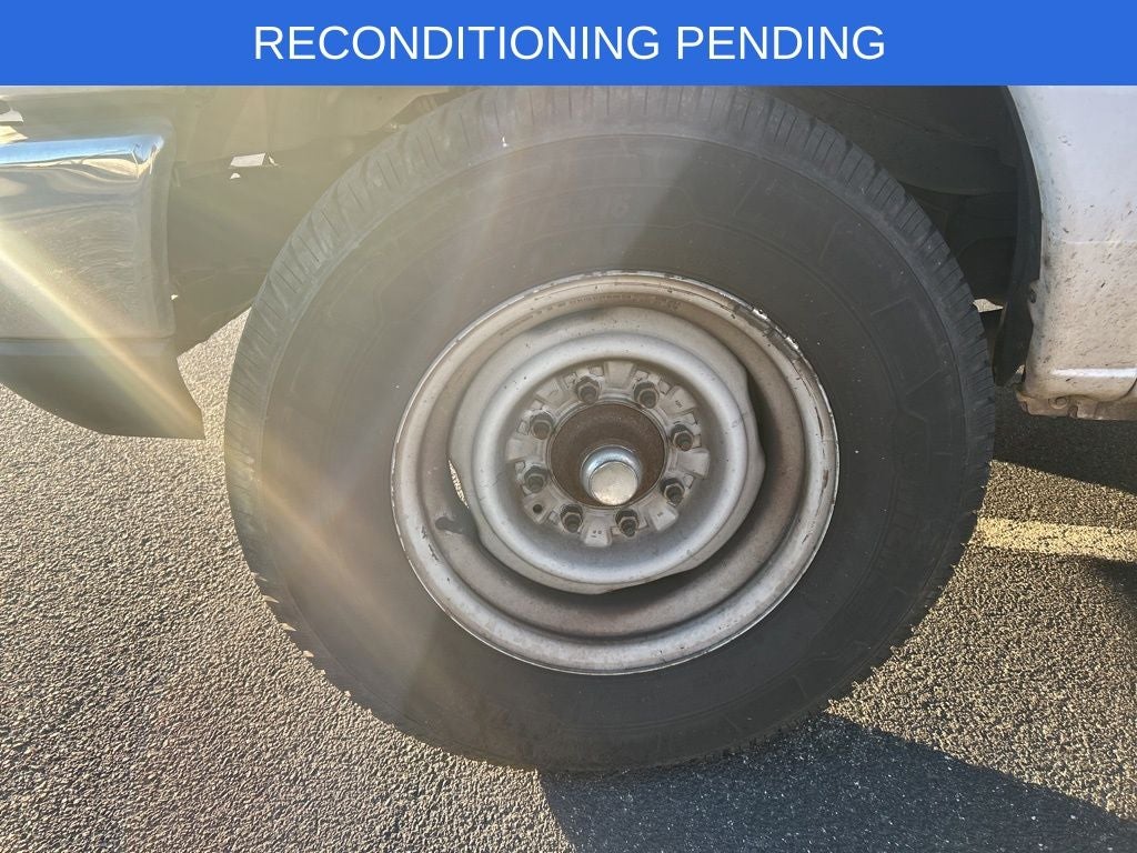 2018 Ford E-350SD Base Cutaway