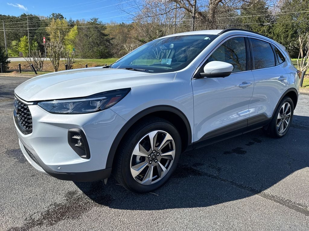 2025 Ford Escape Platinum