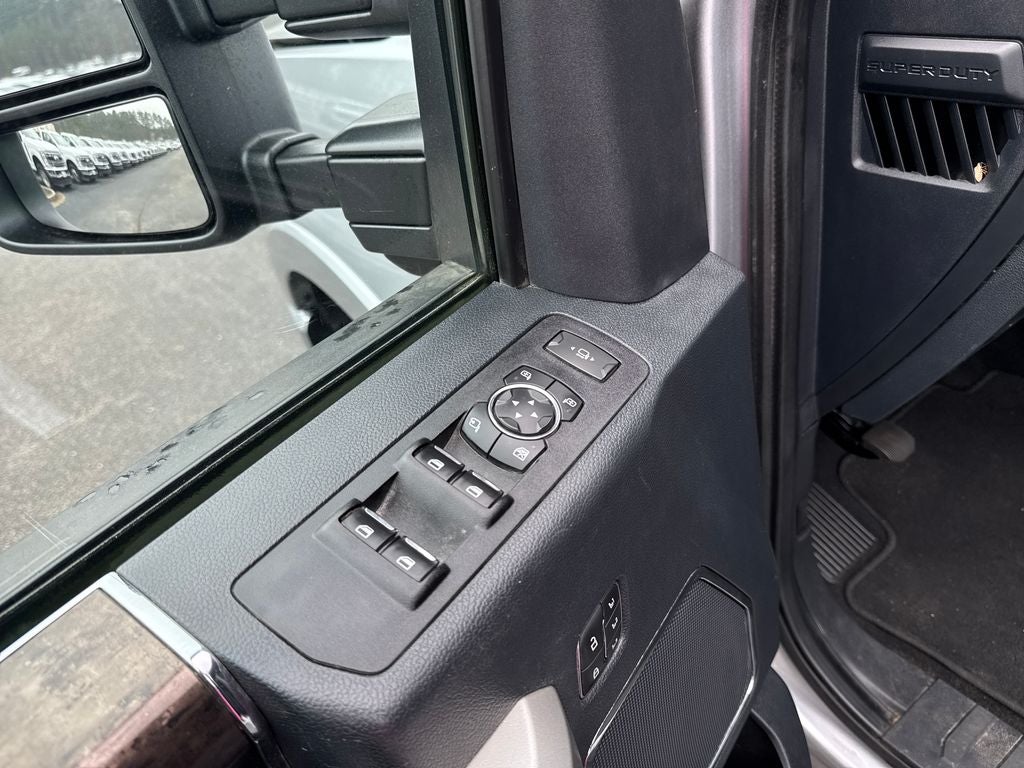 2022 Ford F-350SD Lariat