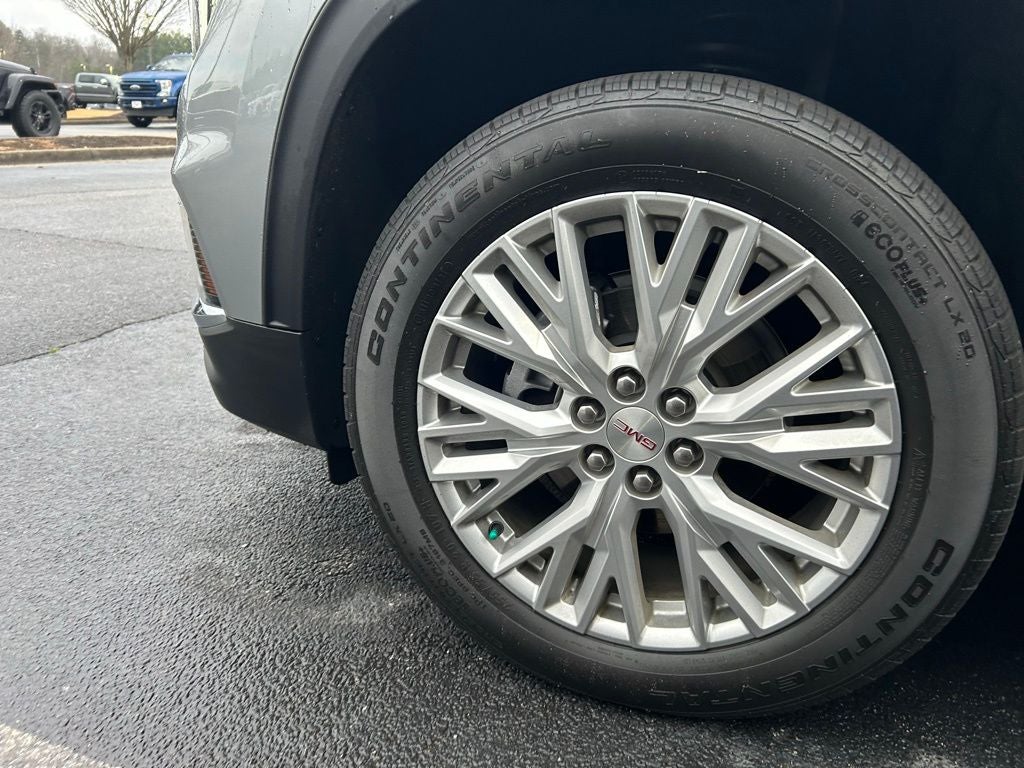 2024 GMC Acadia Elevation