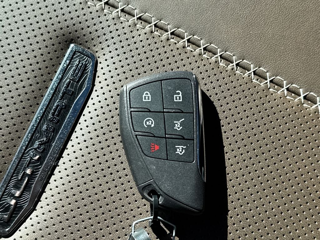 2025 GMC Yukon Denali Ultimate