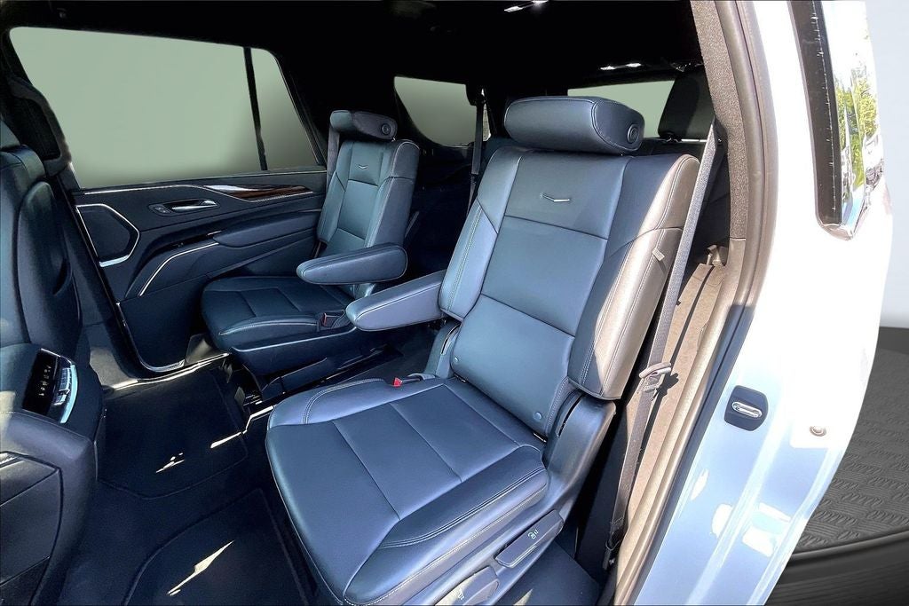 2023 Cadillac Escalade Luxury