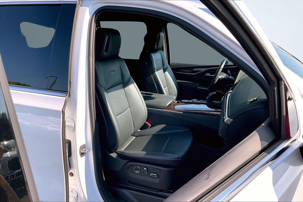 2023 Cadillac Escalade Luxury