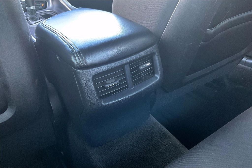2015 Dodge Challenger SXT