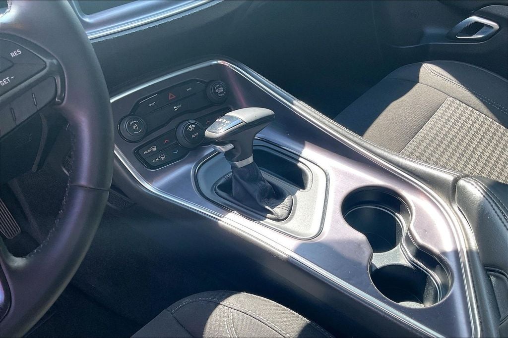2015 Dodge Challenger SXT