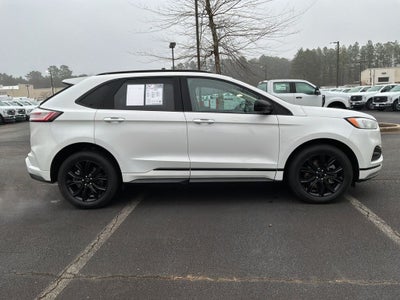 2022 Ford Edge SE