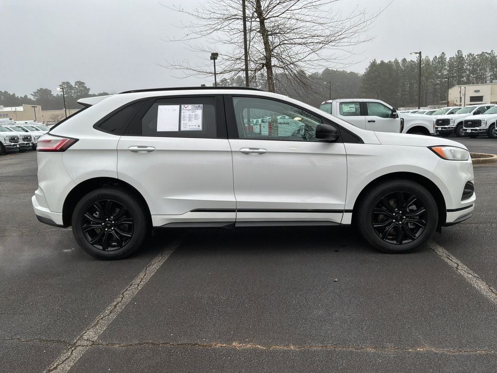 2022 Ford Edge SE