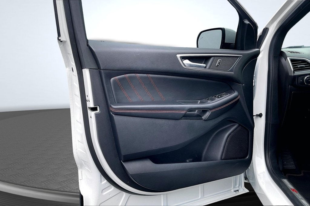 2022 Ford Edge ST Line