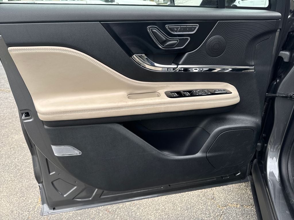 2025 Lincoln Corsair Premiere