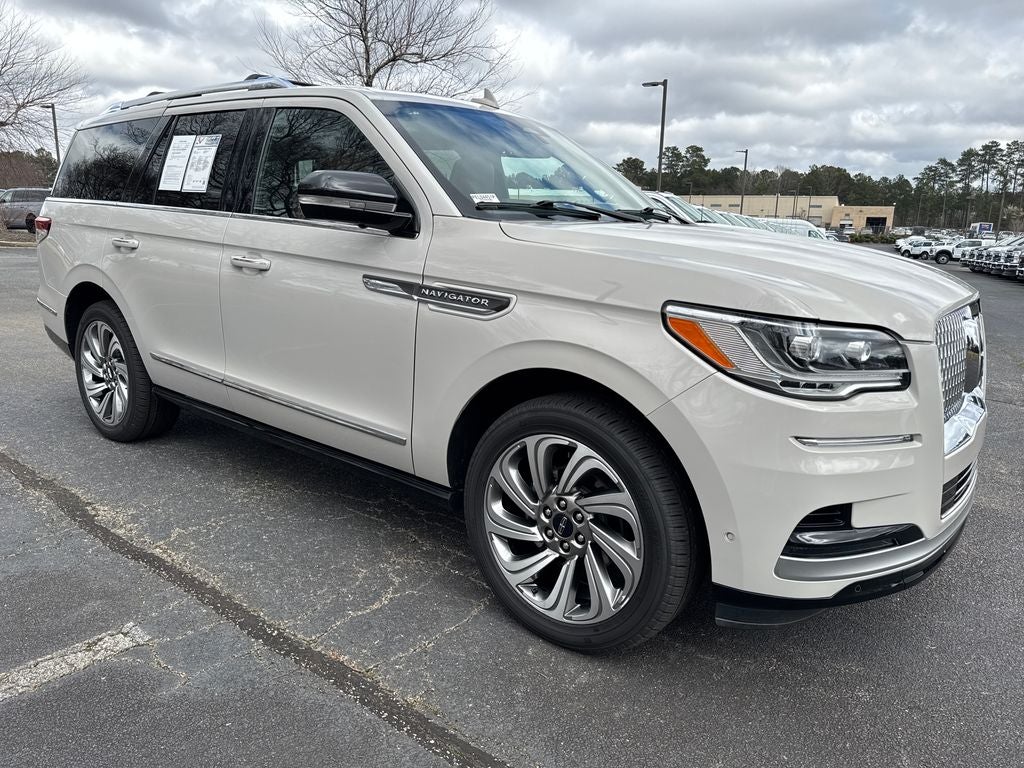 2023 Lincoln Navigator Reserve