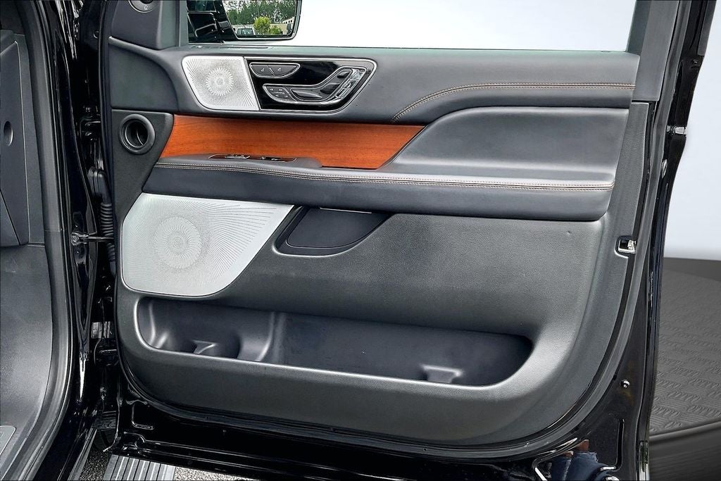 2023 Lincoln Navigator L Black Label