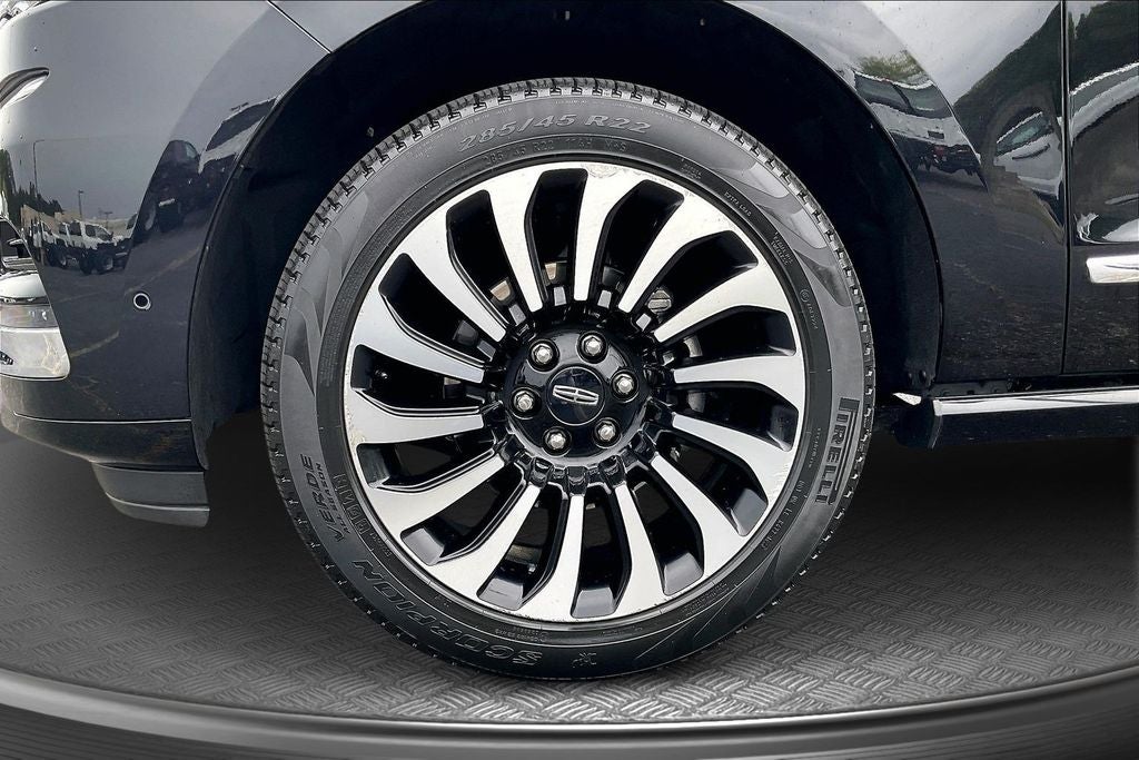 2023 Lincoln Navigator L Black Label