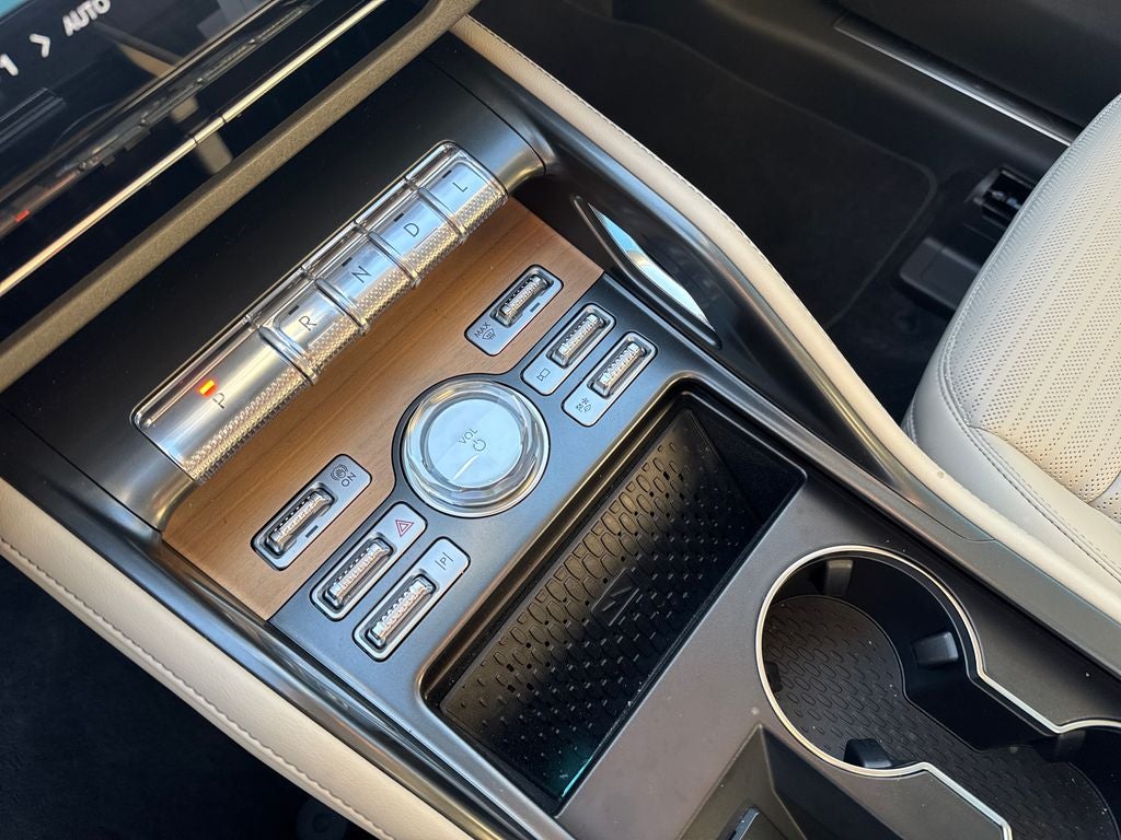 2025 Lincoln Nautilus Reserve