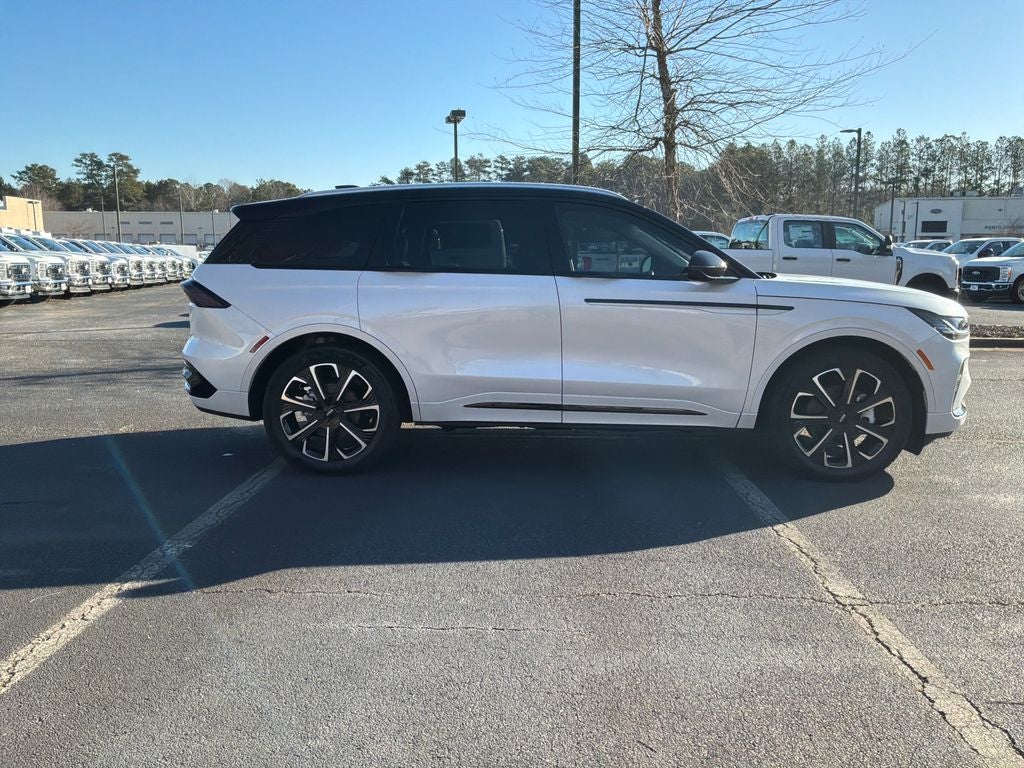 2025 Lincoln Nautilus Reserve