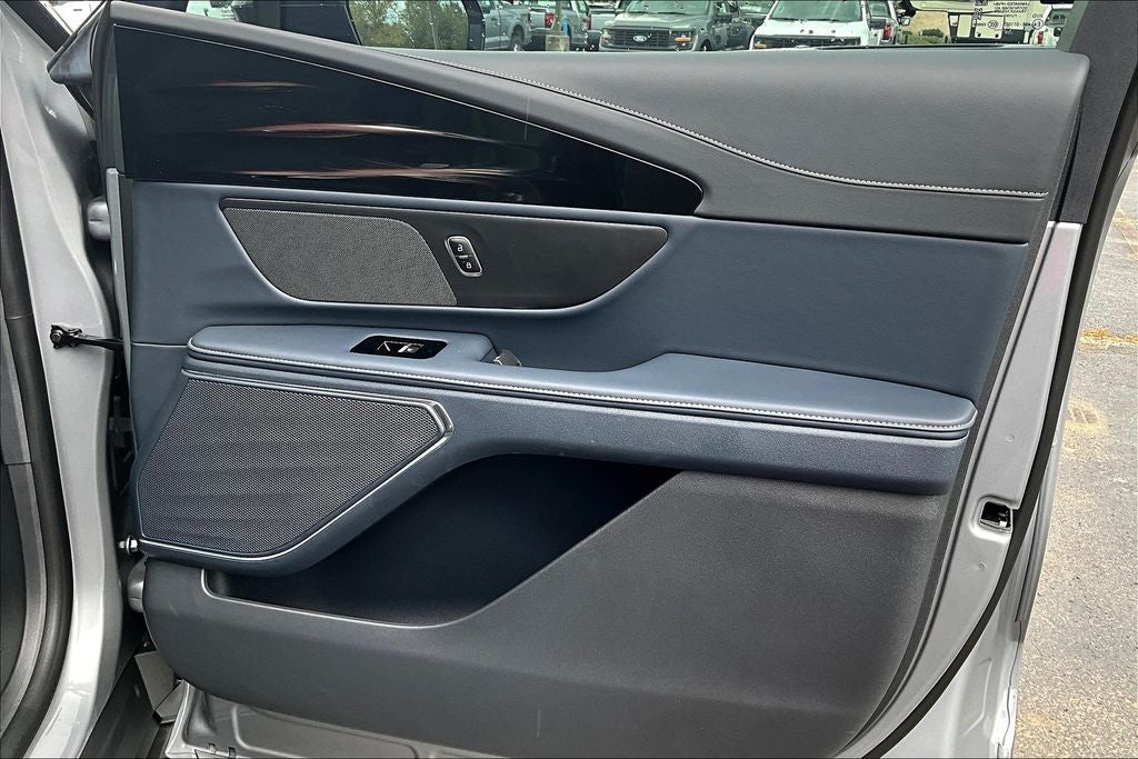 2024 Lincoln Nautilus Reserve