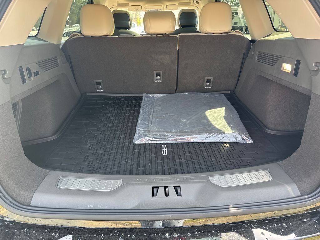 2025 Lincoln Nautilus Reserve