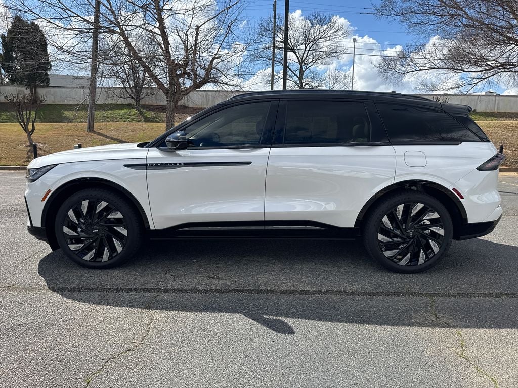 2025 Lincoln Nautilus Reserve