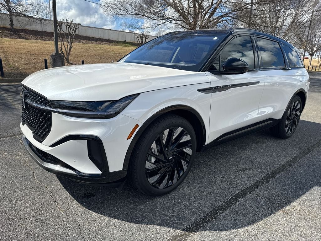 2025 Lincoln Nautilus Reserve