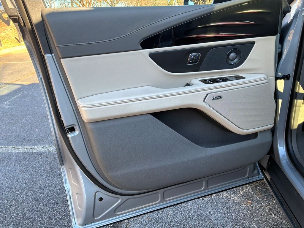 2025 Lincoln Nautilus Reserve