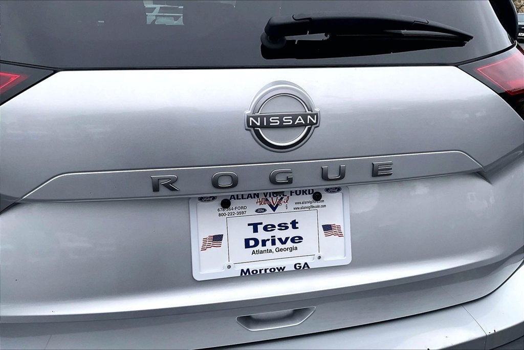 2025 Nissan Rogue SV