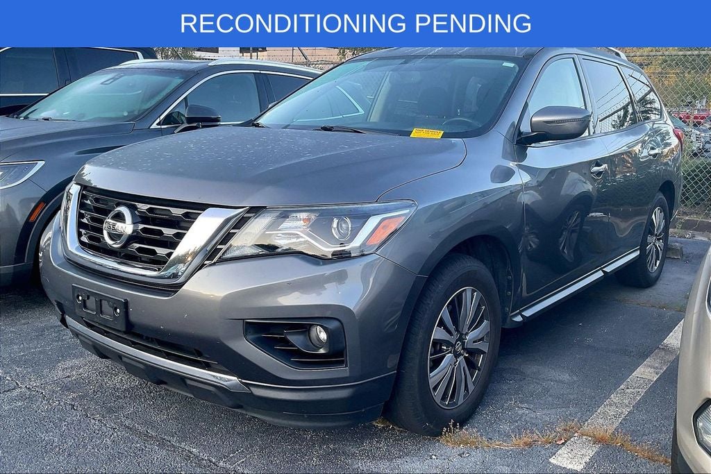 2019 Nissan Pathfinder SV
