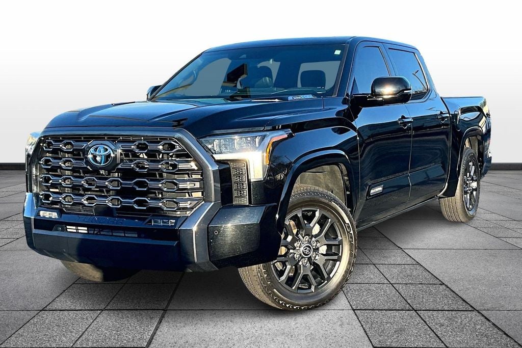 2022 Toyota Tundra Hybrid Platinum