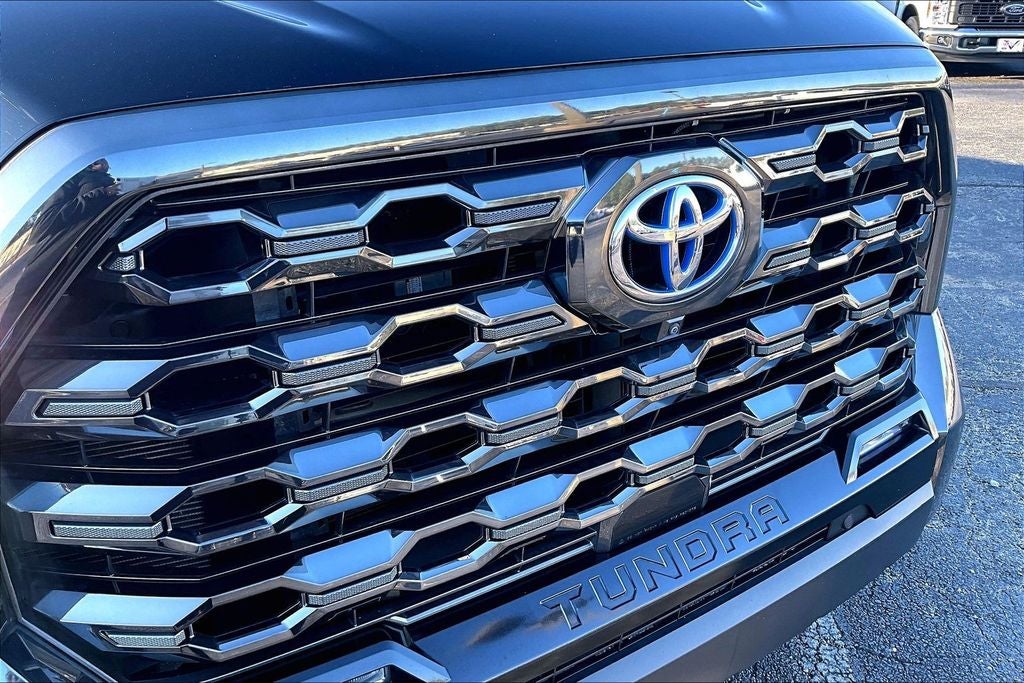 2022 Toyota Tundra Hybrid Platinum