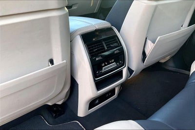 2021 BMW X7 M50i