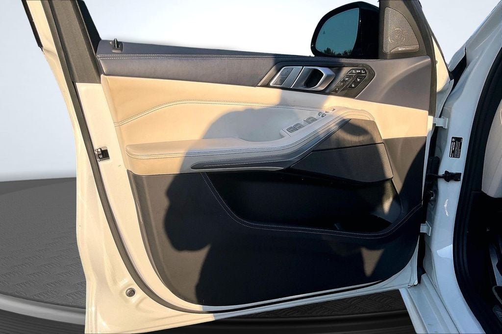 2021 BMW X7 M50i