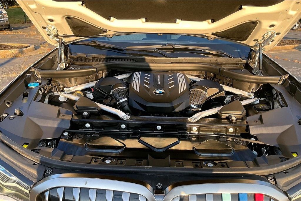 2021 BMW X7 M50i