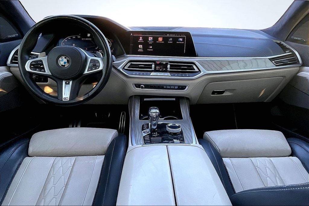 2021 BMW X7 M50i