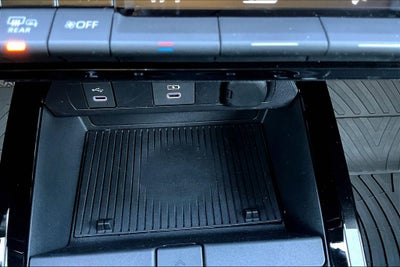 2023 Toyota Prius XLE