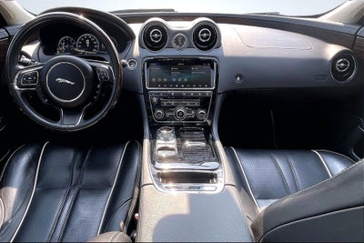2018 Jaguar XJ R-Sport
