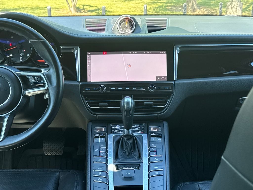 2021 Porsche Macan Base
