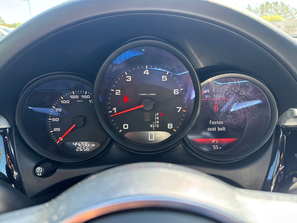 2021 Porsche Macan Base