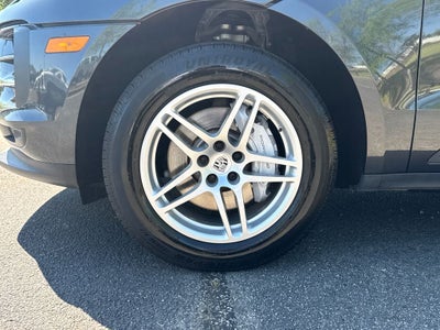 2021 Porsche Macan Base
