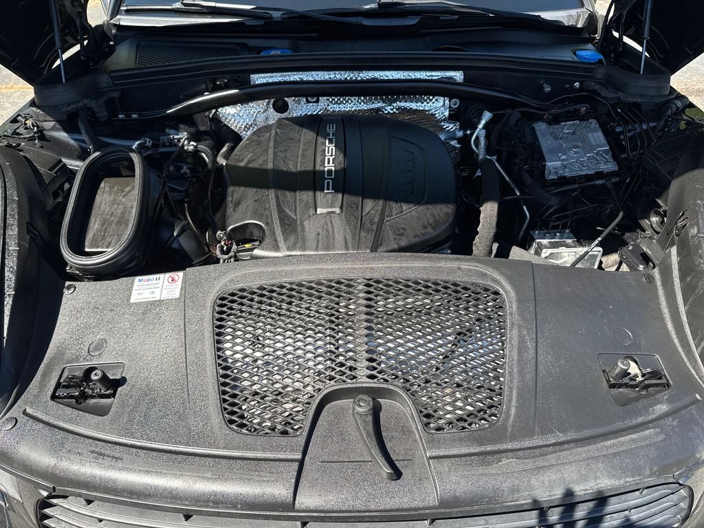 2021 Porsche Macan Base