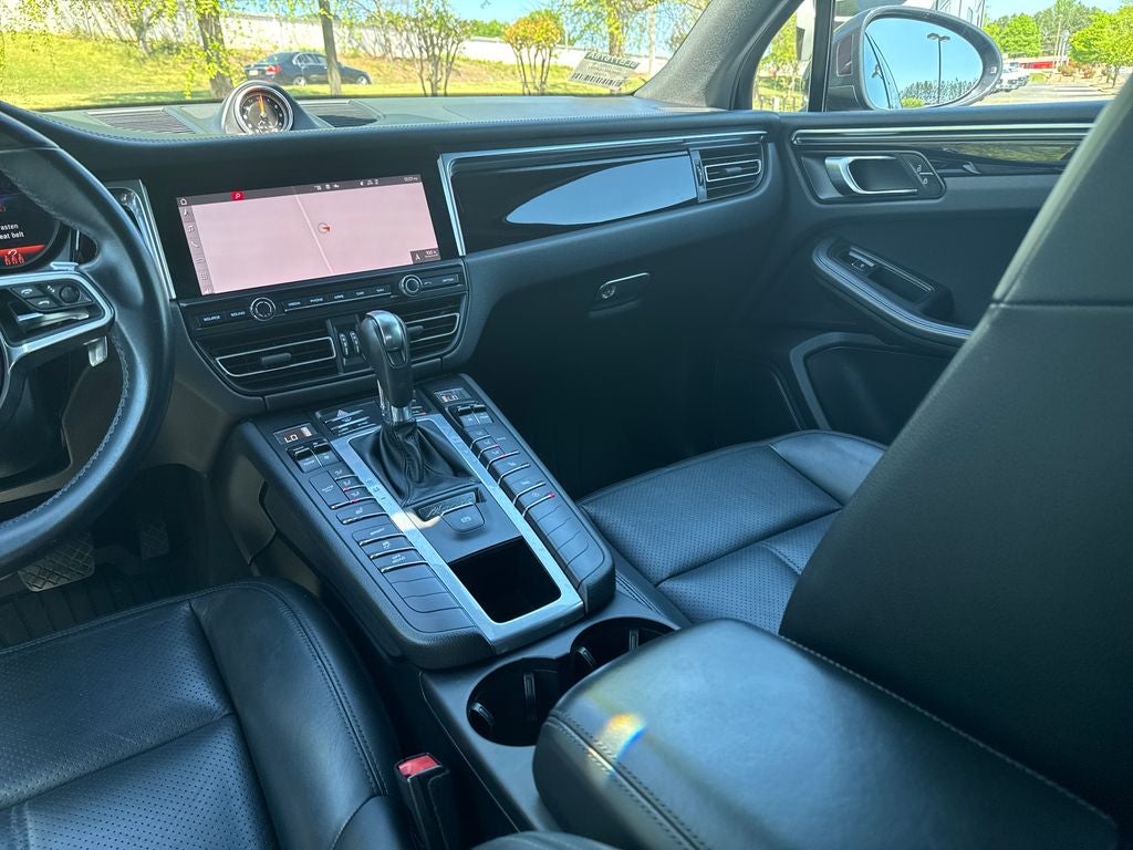 2021 Porsche Macan Base