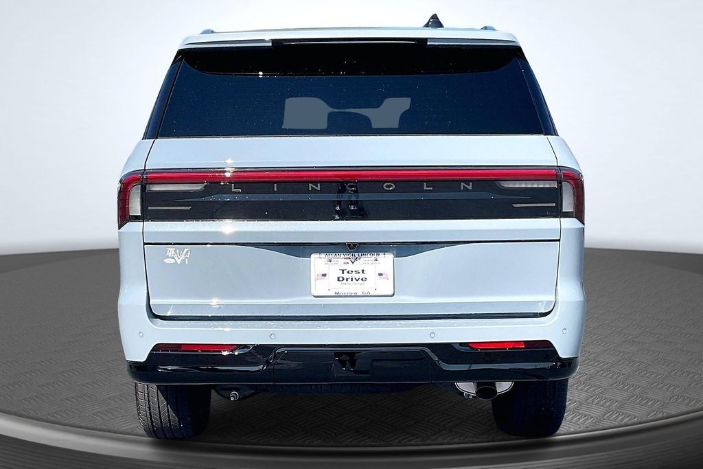 2027 Lincoln Navigator Reserve