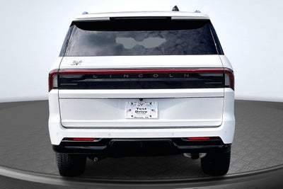 2027 Lincoln Navigator Reserve