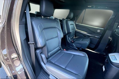 2027 Lincoln Navigator Reserve