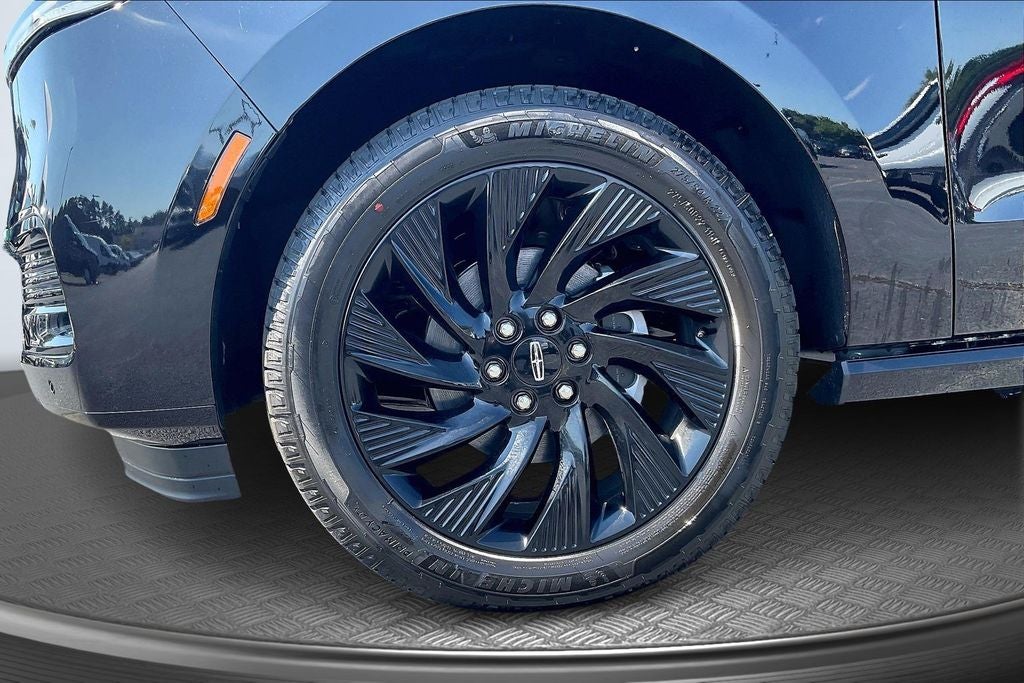 2027 Lincoln Navigator Reserve
