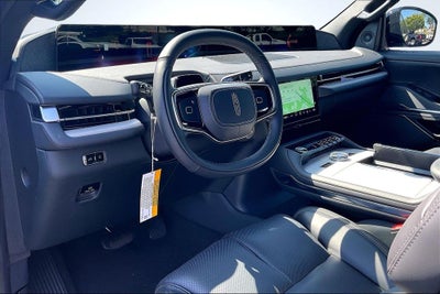 2027 Lincoln Navigator Reserve